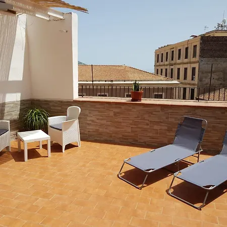 Harbour House And View Catania