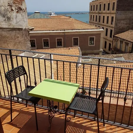 Harbour House And View * Catania