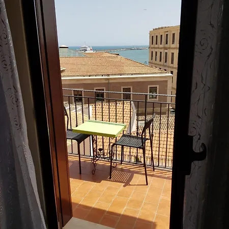 Harbour House And View * Catania