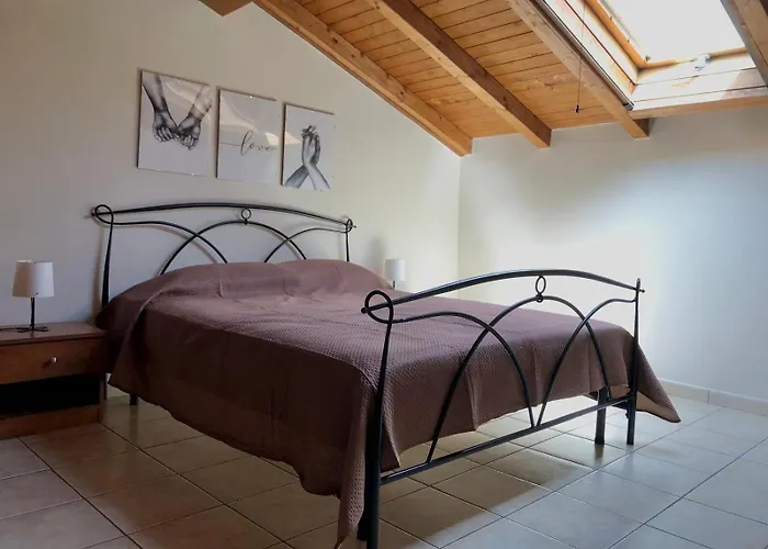 Harbour House And View