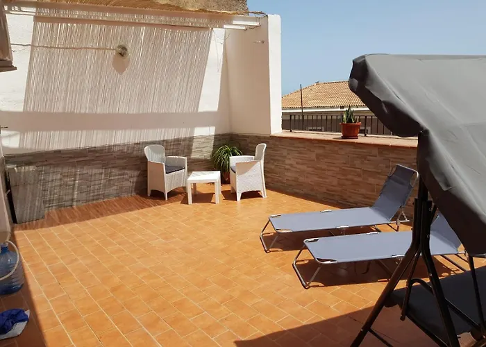 Harbour House And View *